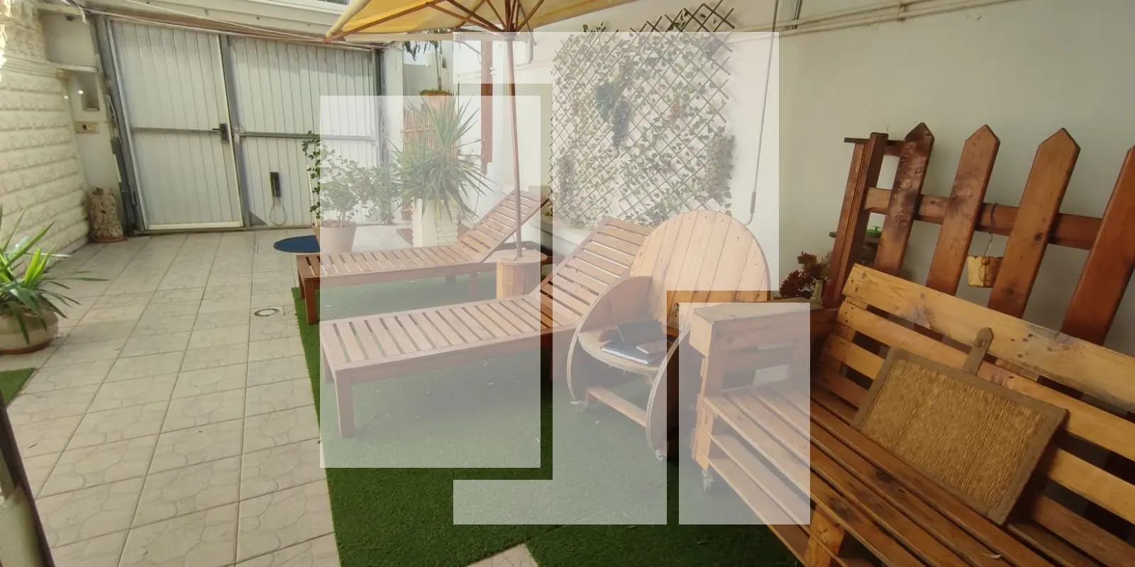 Rez de jardin S+3 meublé, Marsa corniche