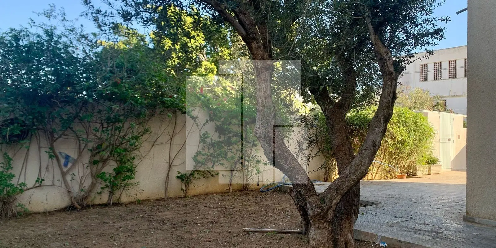 Rez-de-chaussée S+2 avec jardin, Marsa Les Pins