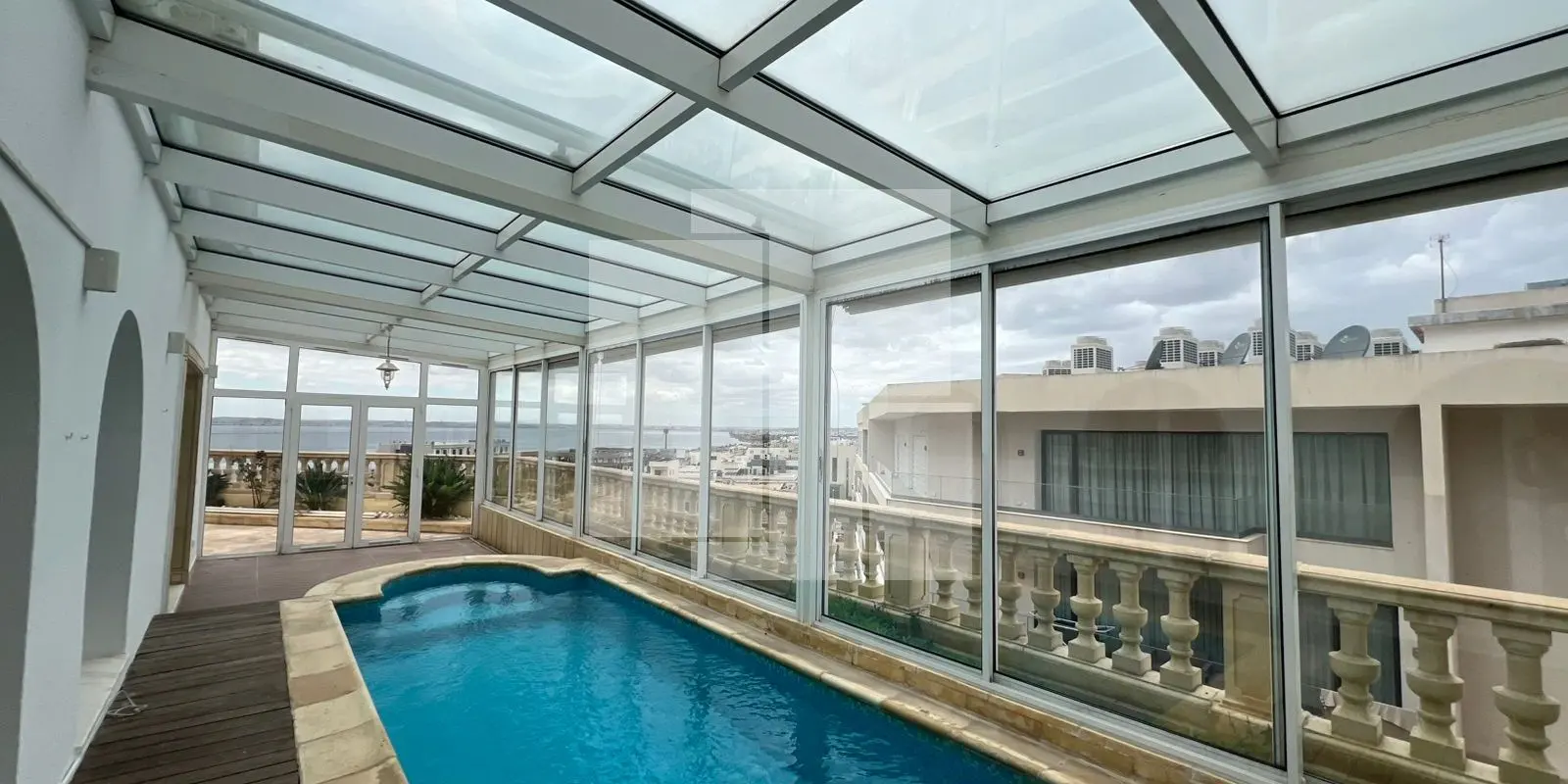 Penthouse S+4 avec piscine, Lac 2