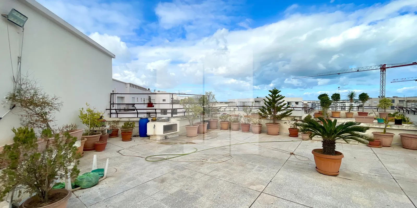 Appartement S+4 avec terrasse, Cité Les Palmerais L'Aouina