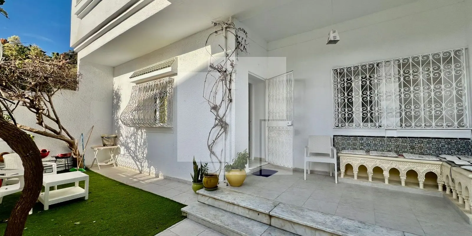 Rez de chaussée de villa S+2 meublé, Marsa cube