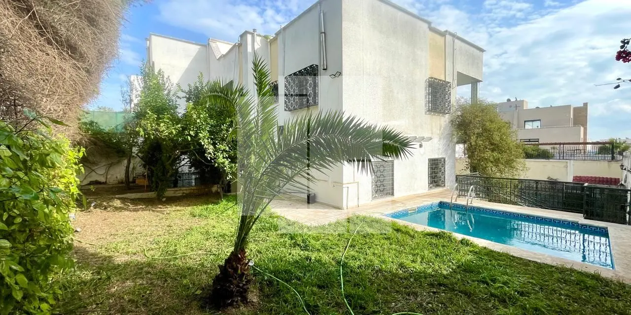 Villa S+5 avec piscine, La Marsa