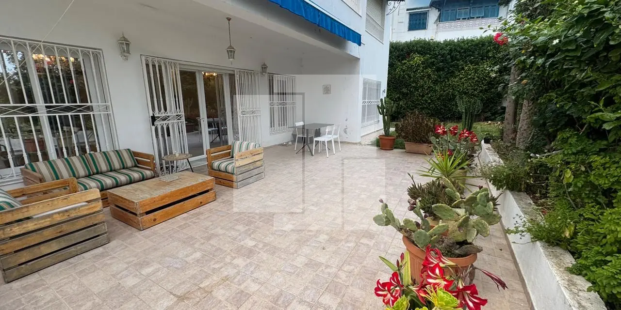 Rdc de villa S+2 avec jardin,Sidi Bou Said