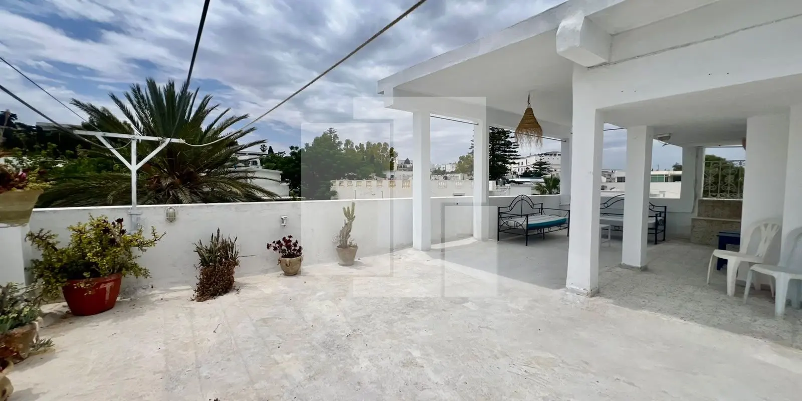 Villa S+3 meublée avec rooftop, Marsa corniche