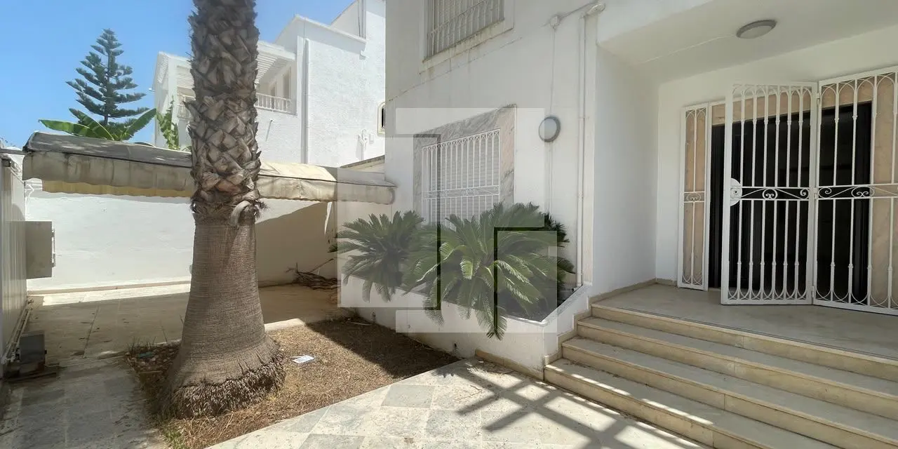 Rez-de-chaussée de villa S+3 spacieux, Gammarth supérieur