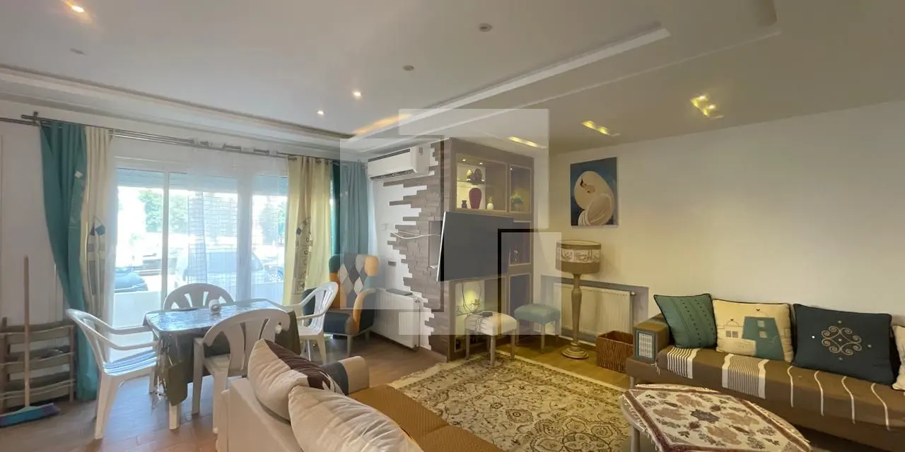 Appartement S+2 meublé avec terrasse, Gammarth